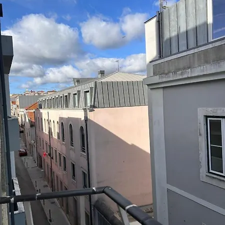 Entire 2 Bedroom Or Private In Centre Of Figueira *