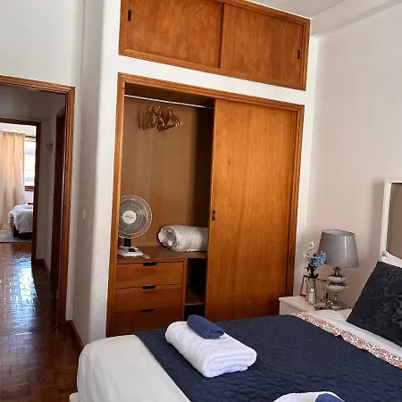 Entire 2 Bedroom Or Private In Centre Of Figueira 홈스테이 *