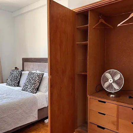 Entire 2 Bedroom Or Private In Centre Of Figueira